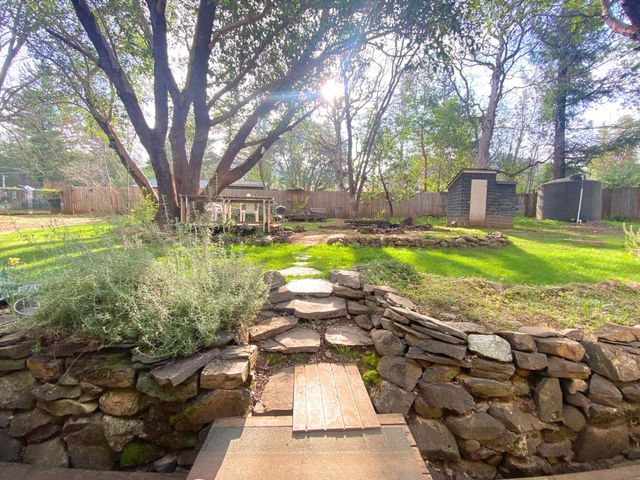 233 Upper Applegate Road, Jacksonville, OR 97530