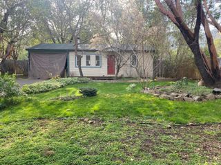 233 Upper Applegate Road, Jacksonville, OR 97530