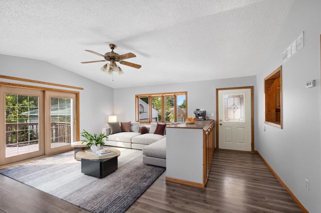 1932 S Village Drive SE, Rochester, MN 55904