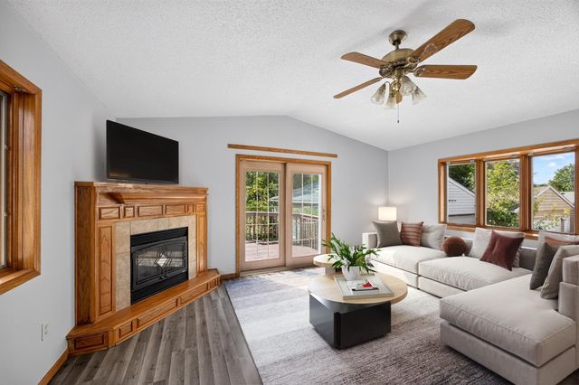 1932 S Village Drive SE, Rochester, MN 55904