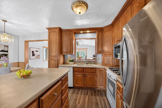 1932 S Village Drive SE, Rochester, MN 55904