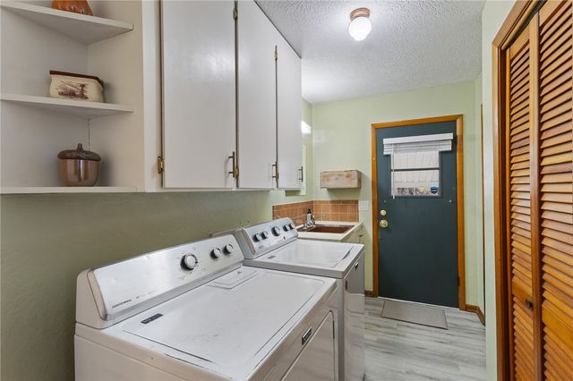 1588 Curtis Avenue, Pea Ridge, AR 72751