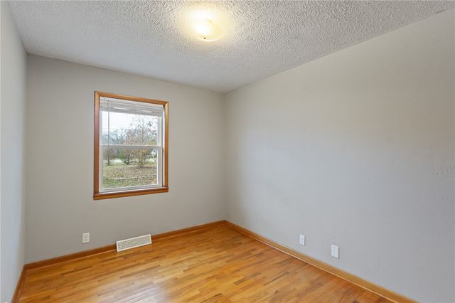 1588 Curtis Avenue, Pea Ridge, AR 72751