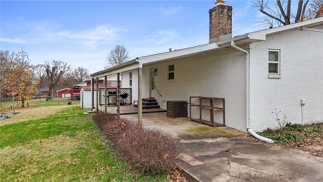 1588 Curtis Avenue, Pea Ridge, AR 72751