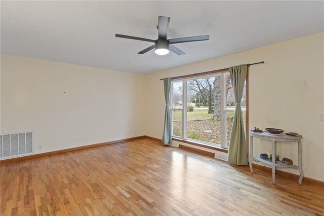 1588 Curtis Avenue, Pea Ridge, AR 72751