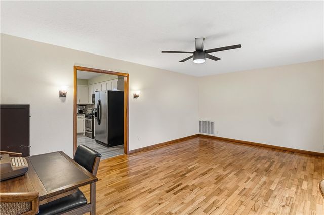 1588 Curtis Avenue, Pea Ridge, AR 72751