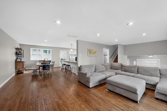 425 WESTFIELD DR, Exton, PA 19341