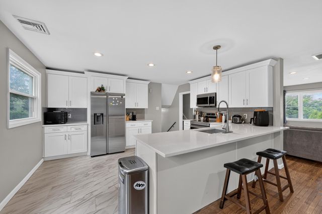425 WESTFIELD DR, Exton, PA 19341