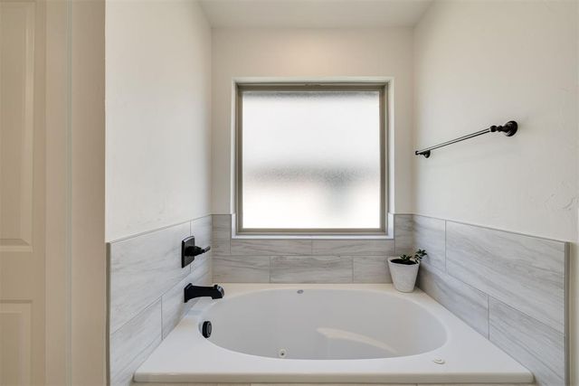 9141 NW 115th Terrace, Yukon, OK 73099