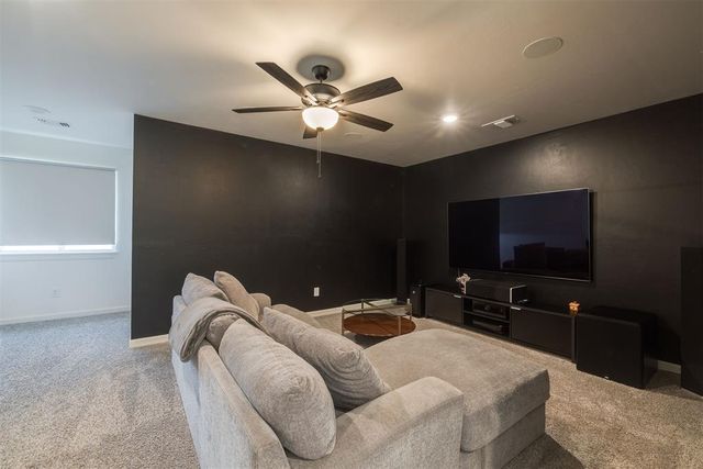 9141 NW 115th Terrace, Yukon, OK 73099