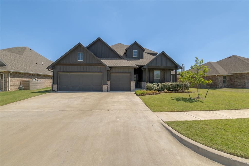 9141 NW 115th Terrace, Yukon, OK 73099