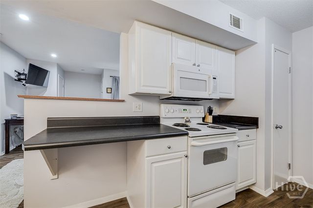 401 N Cromwell Road C6, Savannah, GA 31410