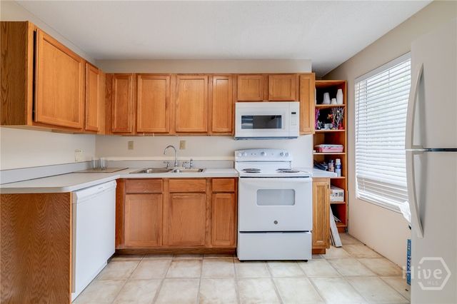 401 N Cromwell Road C6, Savannah, GA 31410