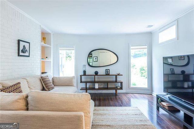 2469 Hunting Valley Drive, Decatur, GA 30033