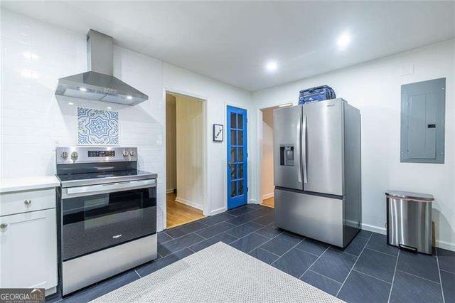 2469 Hunting Valley Drive, Decatur, GA 30033