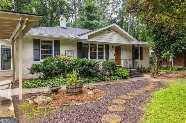 2469 Hunting Valley Drive, Decatur, GA 30033