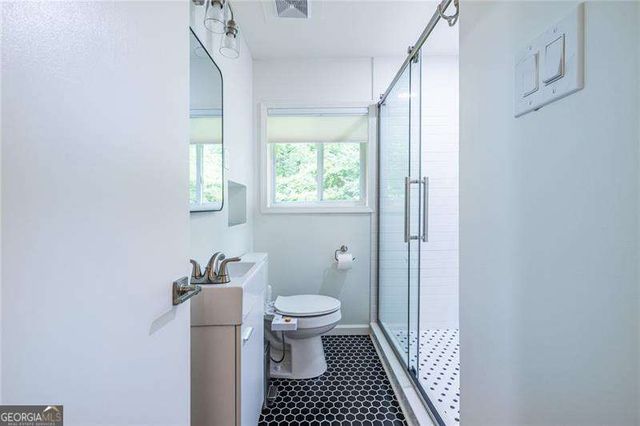 2469 Hunting Valley Drive, Decatur, GA 30033