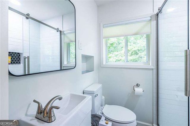 2469 Hunting Valley Drive, Decatur, GA 30033