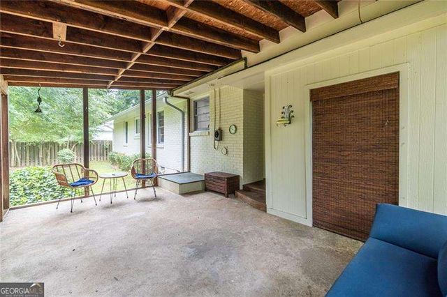 2469 Hunting Valley Drive, Decatur, GA 30033