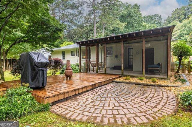 2469 Hunting Valley Drive, Decatur, GA 30033