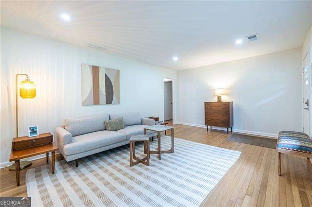 2469 Hunting Valley Drive, Decatur, GA 30033
