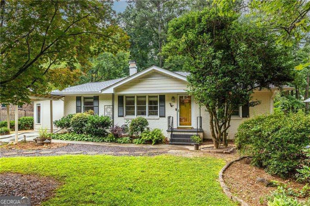2469 Hunting Valley Drive, Decatur, GA 30033