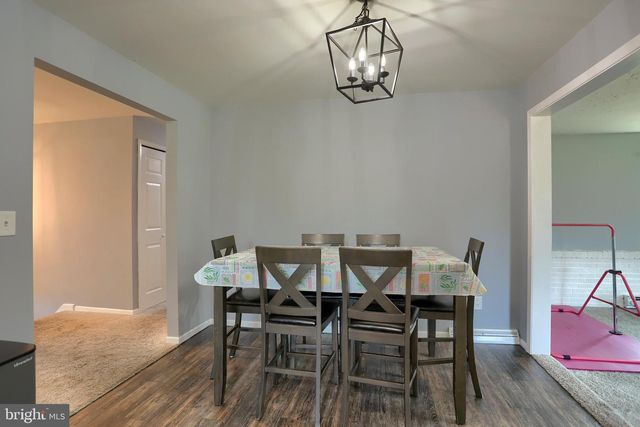 237 BUTTONWOOD DR, Elizabethtown, PA 17022