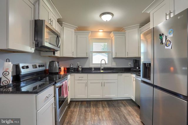 237 BUTTONWOOD DR, Elizabethtown, PA 17022