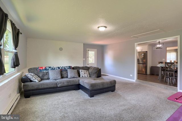 237 BUTTONWOOD DR, Elizabethtown, PA 17022