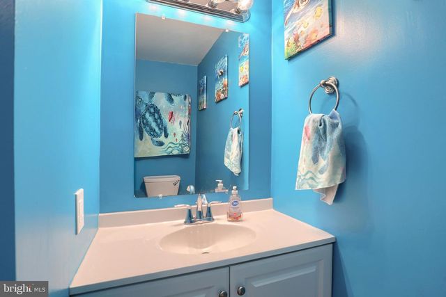 237 BUTTONWOOD DR, Elizabethtown, PA 17022