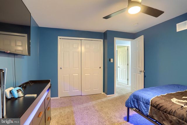237 BUTTONWOOD DR, Elizabethtown, PA 17022