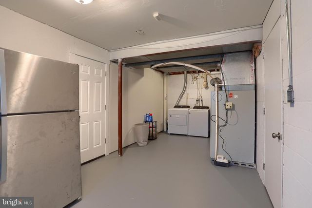 237 BUTTONWOOD DR, Elizabethtown, PA 17022
