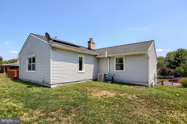 237 BUTTONWOOD DR, Elizabethtown, PA 17022