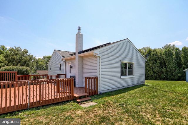 237 BUTTONWOOD DR, Elizabethtown, PA 17022