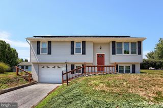 237 BUTTONWOOD DR, Elizabethtown, PA 17022