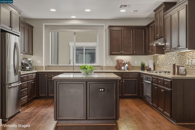 6668 Adare Ln, Dublin, CA 94568