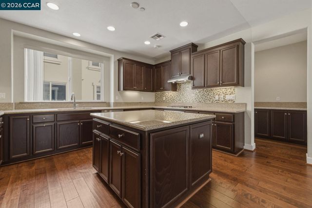 6668 Adare Ln, Dublin, CA 94568