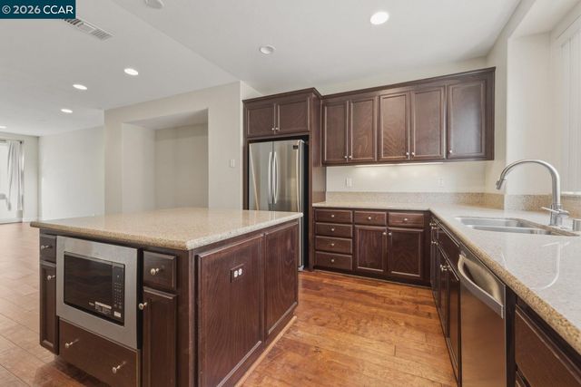 6668 Adare Ln, Dublin, CA 94568