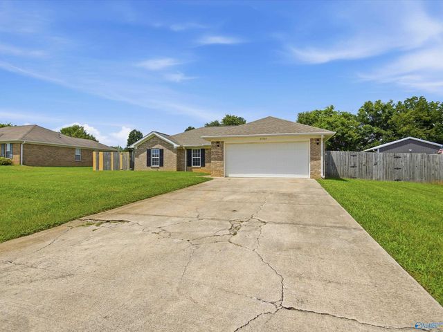 27707 Phillip Wagnon Drive, Athens, AL 35613