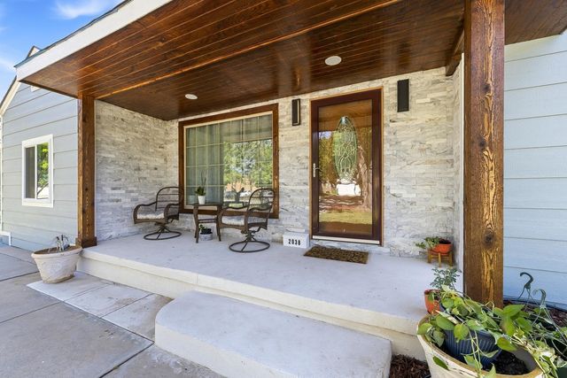 2038 S Poplar St, Wichita, KS 67211