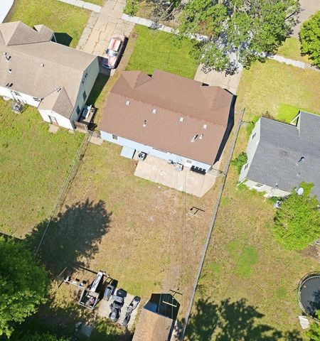 2038 S Poplar St, Wichita, KS 67211