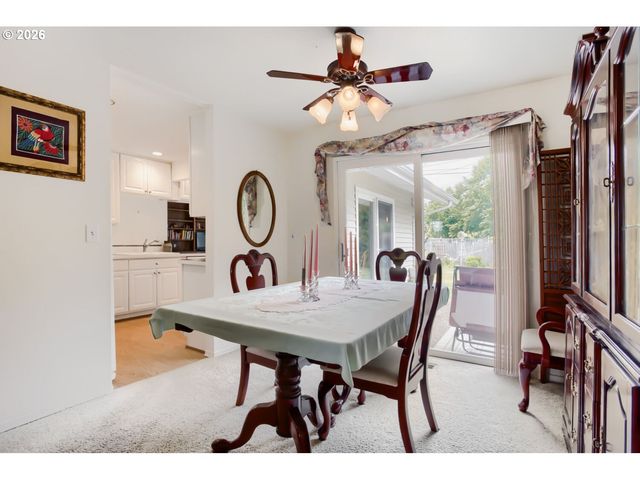 744 Se 170TH Dr, Portland, OR 97233