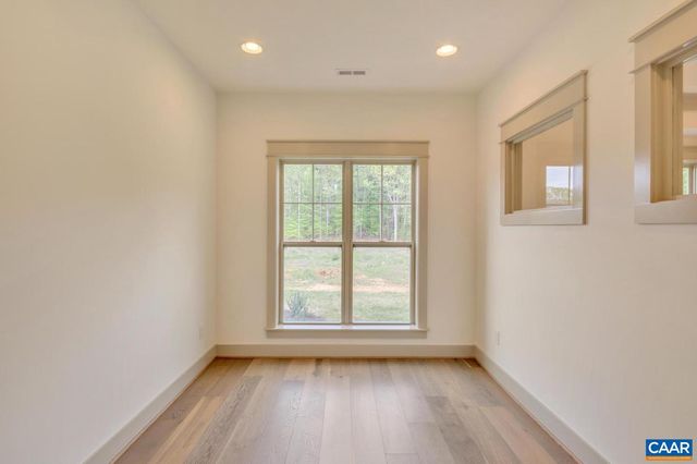 7 STEEP ROCK DR, Charlottesville, VA 22911