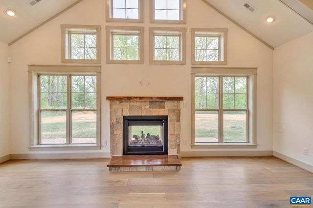 7 STEEP ROCK DR, Charlottesville, VA 22911