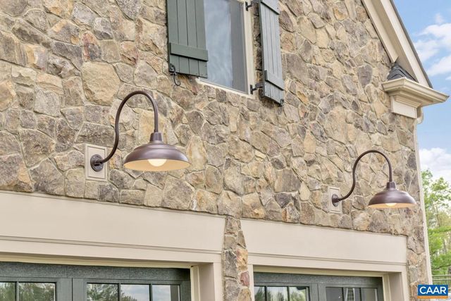 7 STEEP ROCK DR, Charlottesville, VA 22911