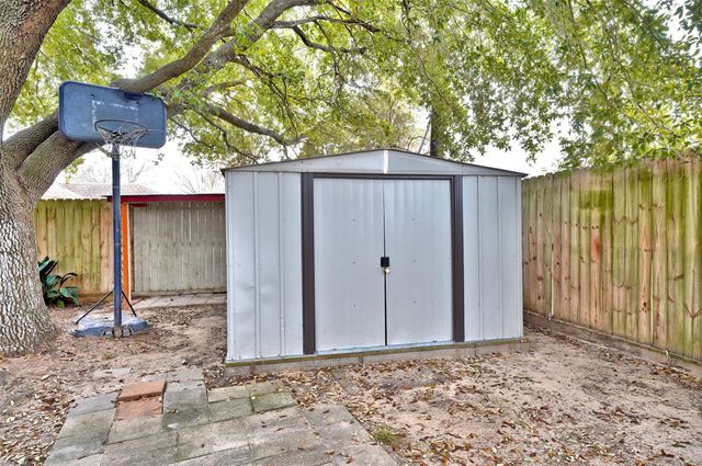 7607 Stamen Drive, Houston, TX 77041