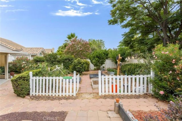 5633 Riviera, Banning, CA 92220