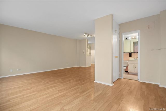 87-15 165th Street 4B, Jamaica, NY 11432