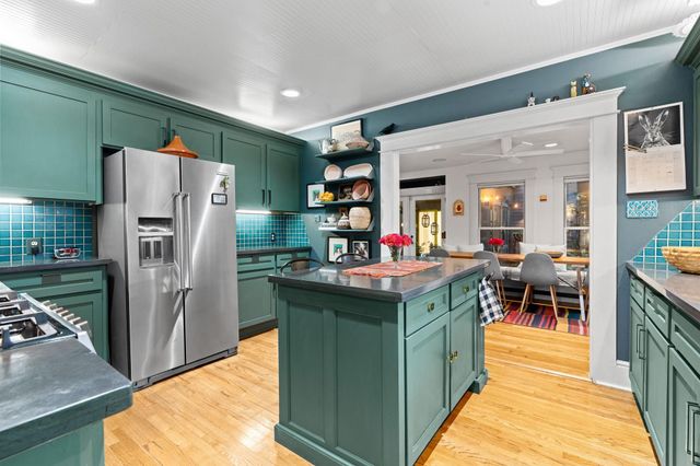 802 Ralfallen Street, Houston, TX 77008