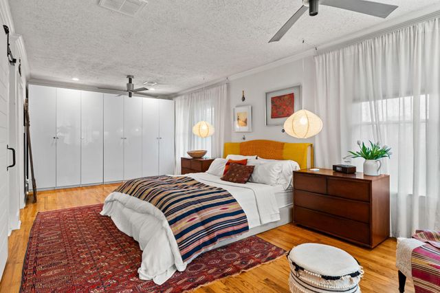 802 Ralfallen Street, Houston, TX 77008